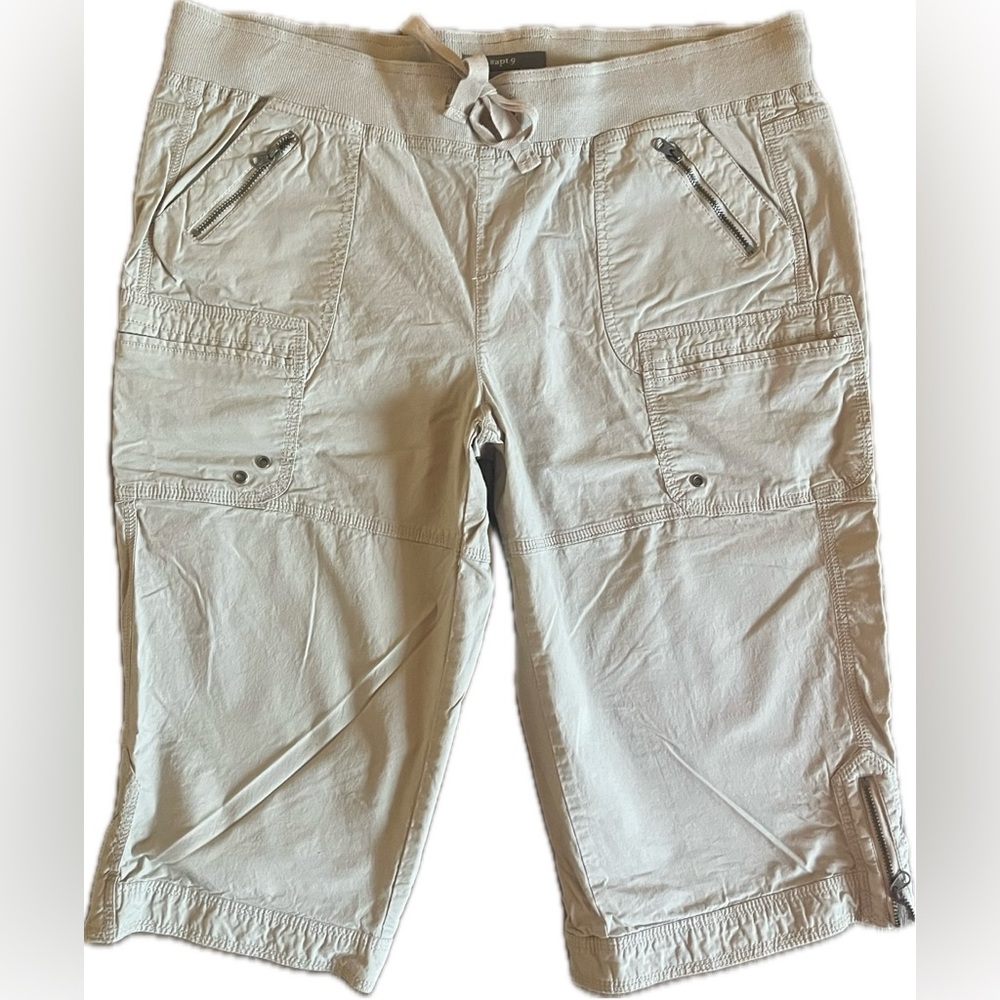 Apt. 9 Tan Capris with zipper calves-drawstring waist. Women’s Size 16